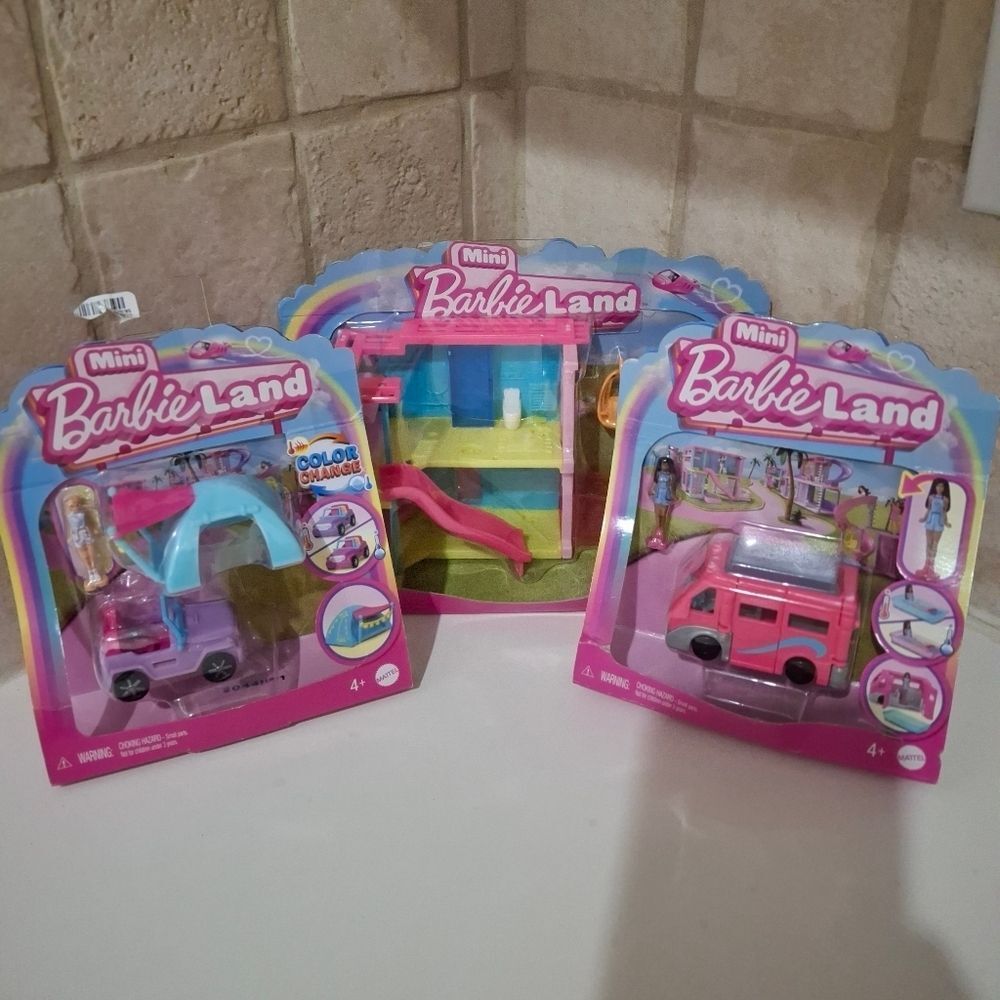 BarbieLand Dreamhouse Doll Mini Doll Toy Playset